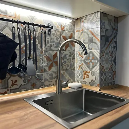 Timco 3-story With View And Air-conditioner Apartman